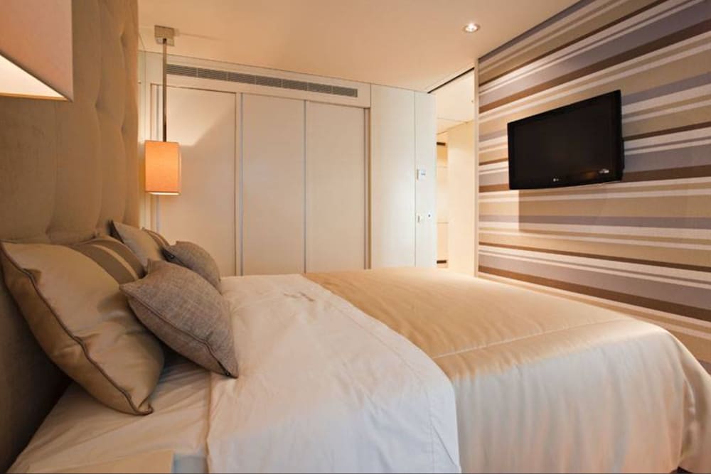 Standard Apartment (Up to 04 Guests)