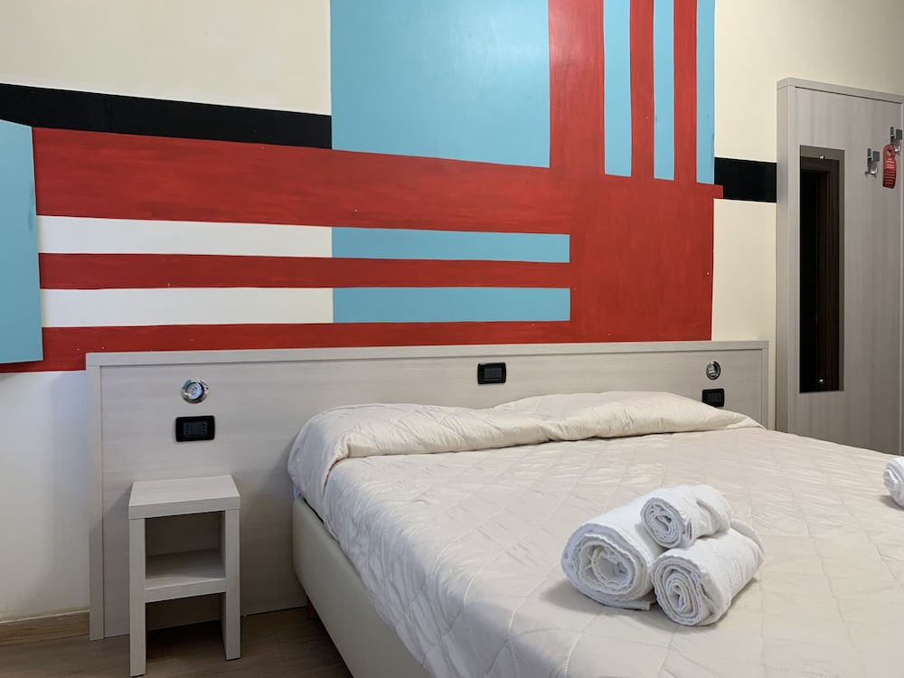 Premium Double or Twin Room - Photo 17