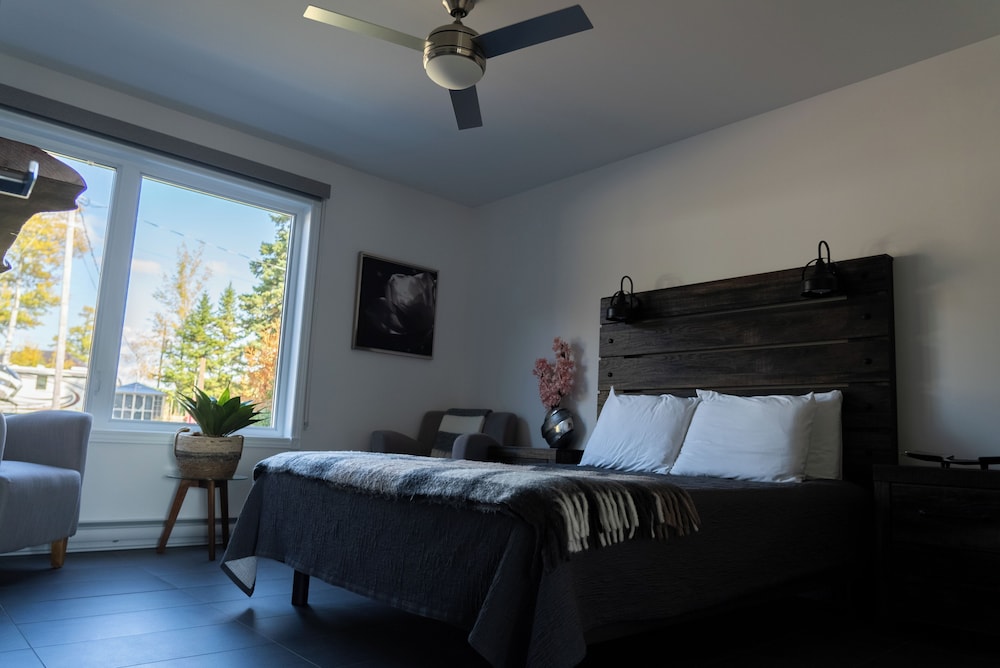 Superior Chalet, 3 Bedrooms, Non Smoking, Beach View photo 1