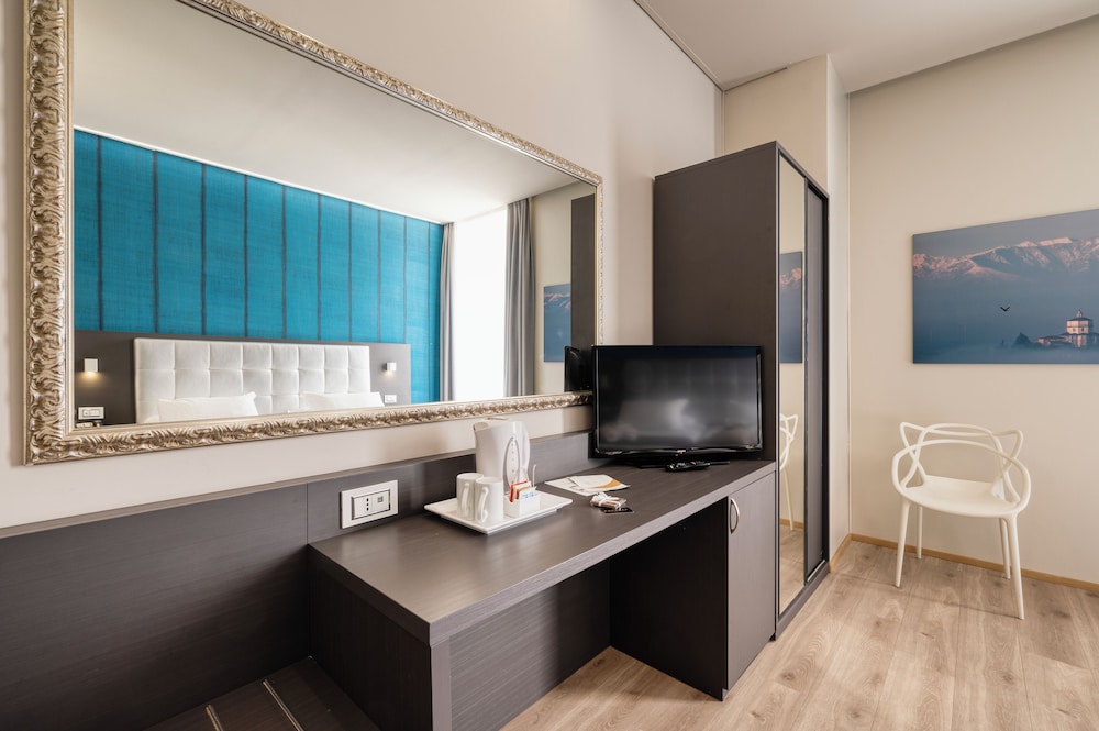 Deluxe Double Room Single Use