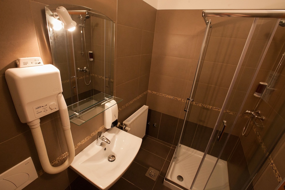 Double Room - Photo 3