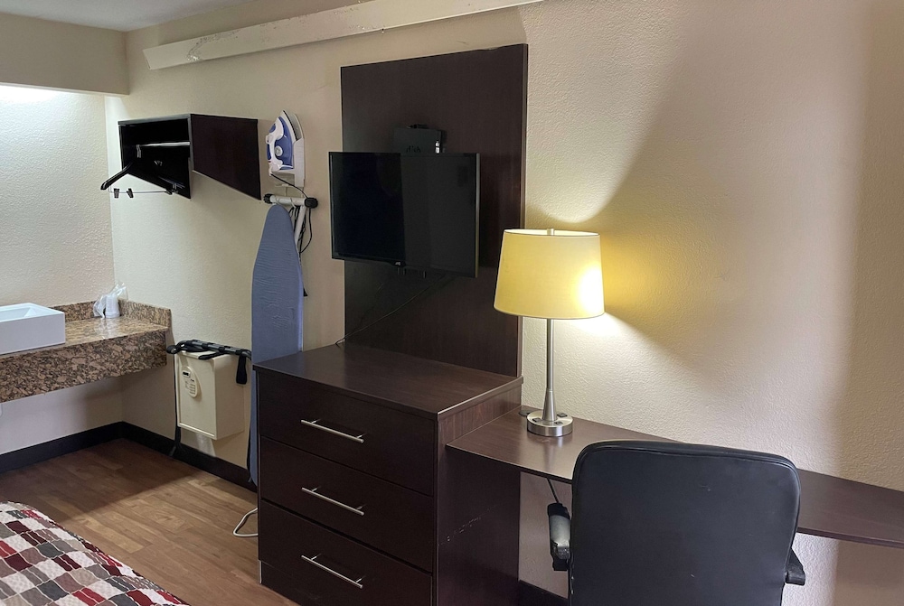 Deluxe Room, 2 Queen Beds, Non Smoking photo 1