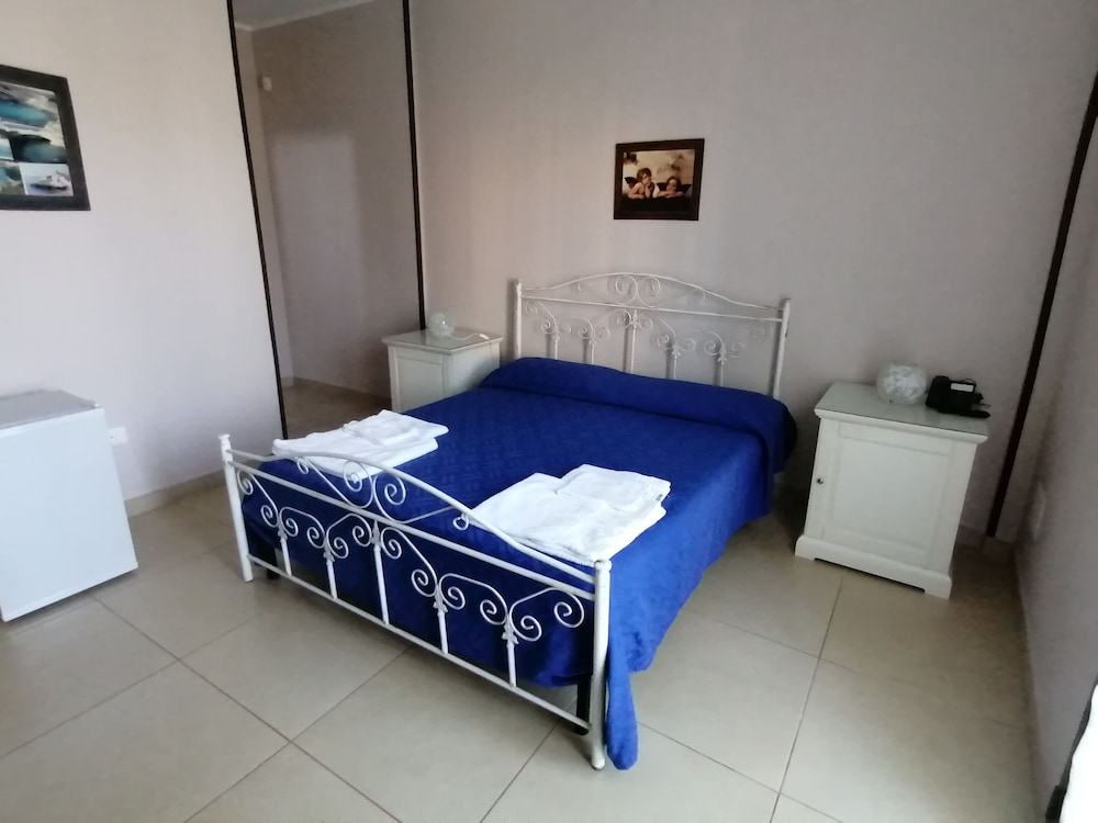 Family Quadruple Room photo 2