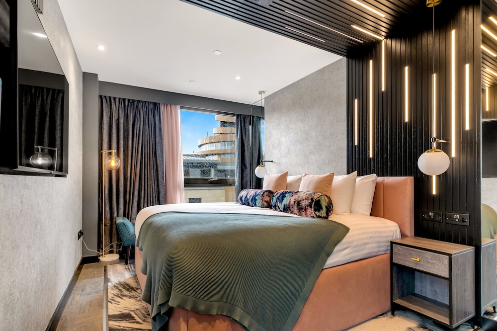The Bonnie Suite