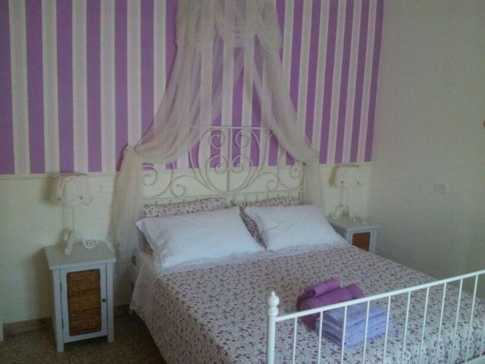 Triple Room, Shared Bathroom, Garden View