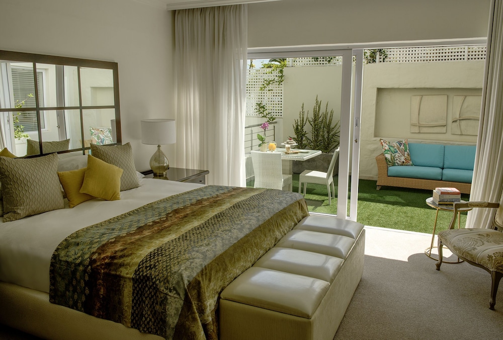 Superior Suite - Photo 5