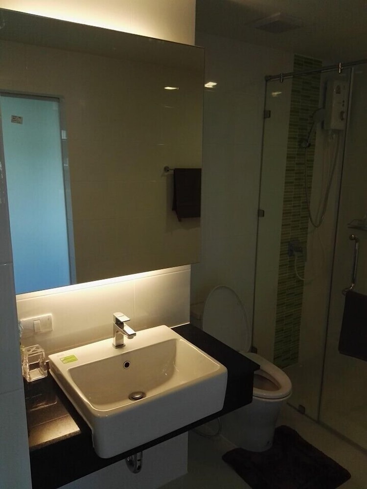 Sea & Pool Suites photo 3