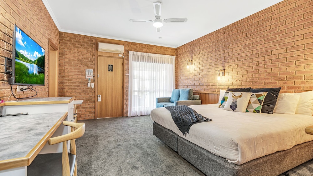 Family Room, Non Smoking, Kitchenette photo 2