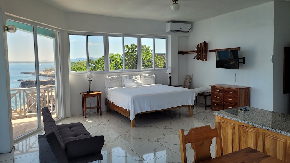 New Penthouse Suite: Room 19 photo 3