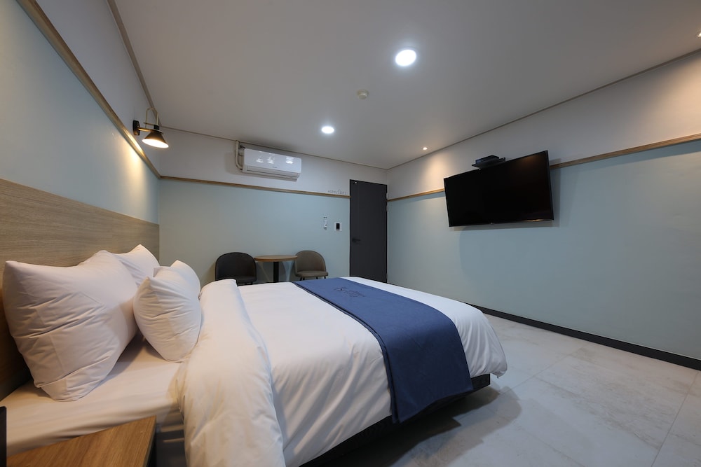 Standard Double Room - Photo 6