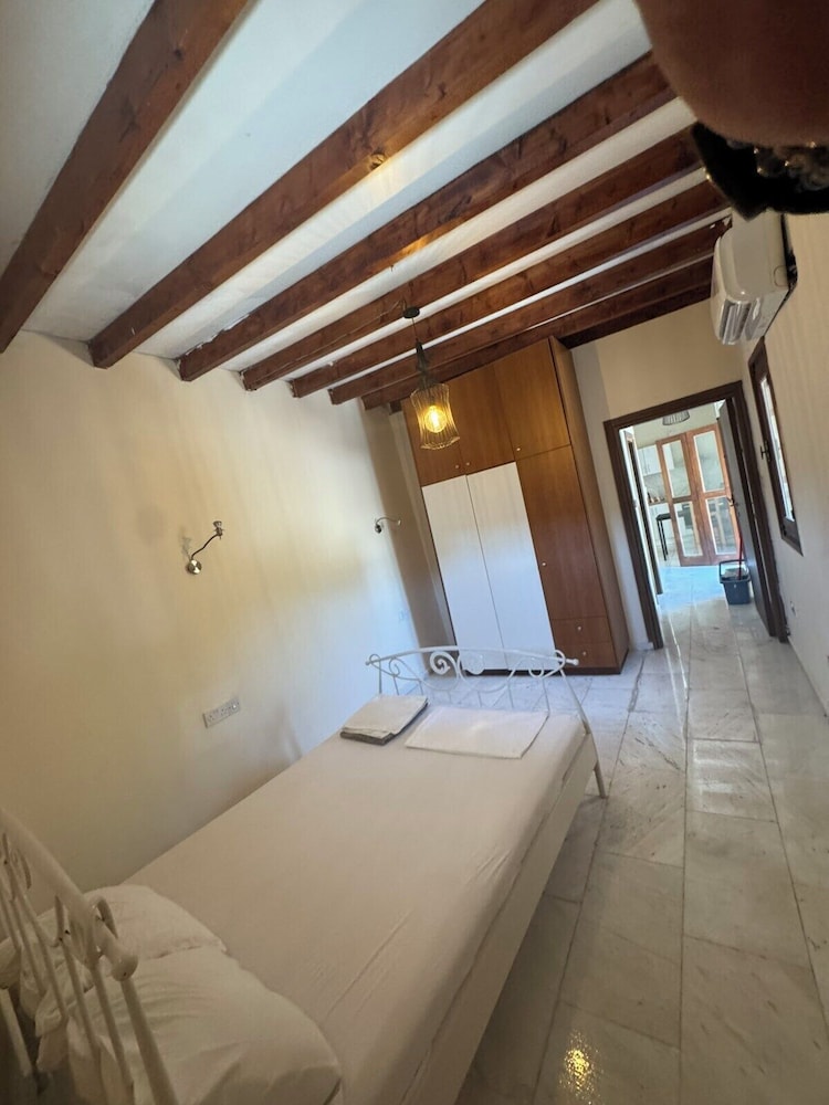 House, 1 Bedroom, Accessible, Smoking photo 2