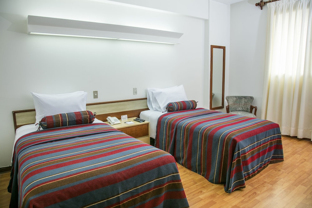 Double or Twin Room - Photo 11