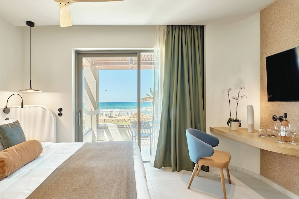 Deluxe Room Sea View photo 2