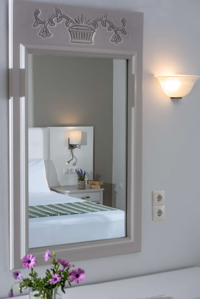 Standard Double or Twin Room, Sea View - Photo 12