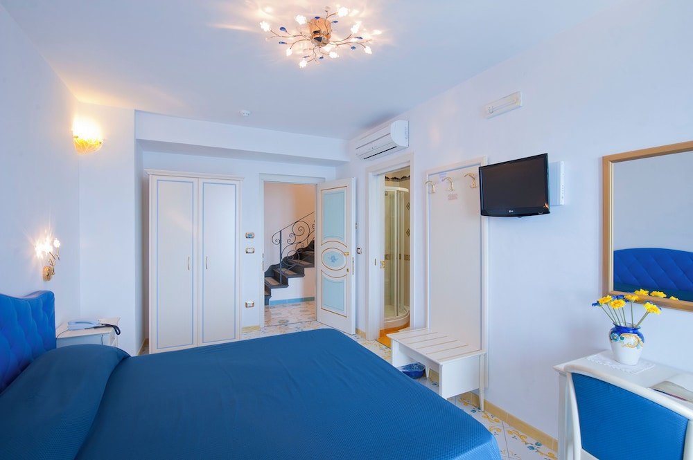 Comfort Double French Balcony Sea View photo 2