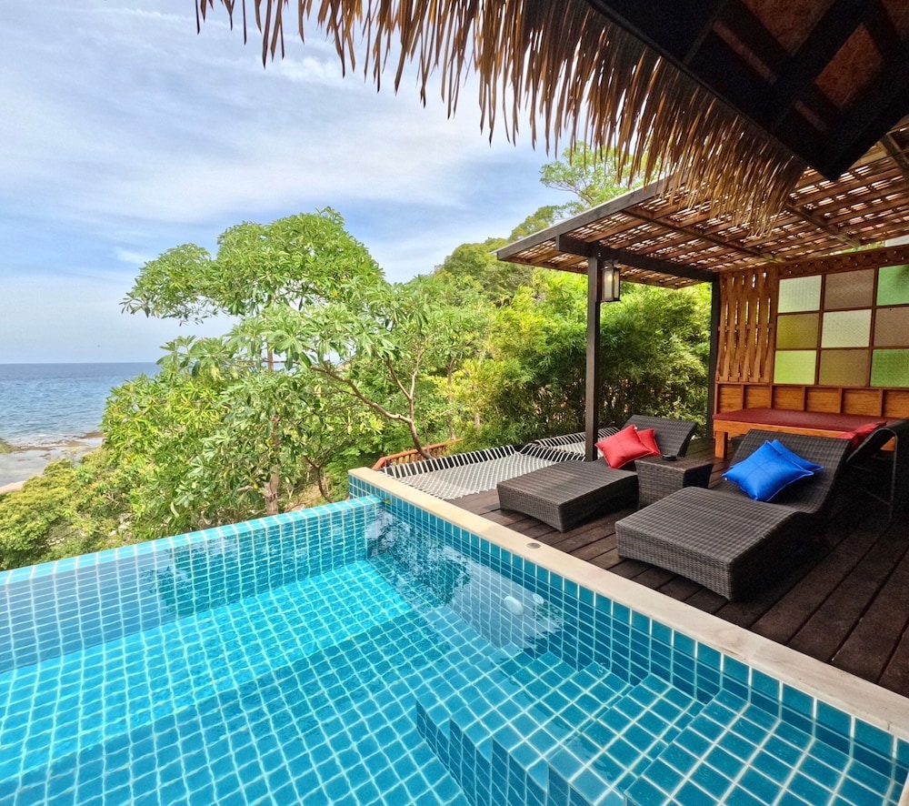 Villa with Private Pool (Free pick up and dop off at Mae Haad Pier) - Photo 2
