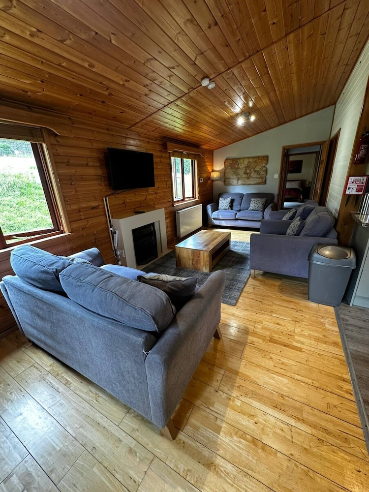 Cabin, 3 Bedrooms, Smoking, Hot Tub