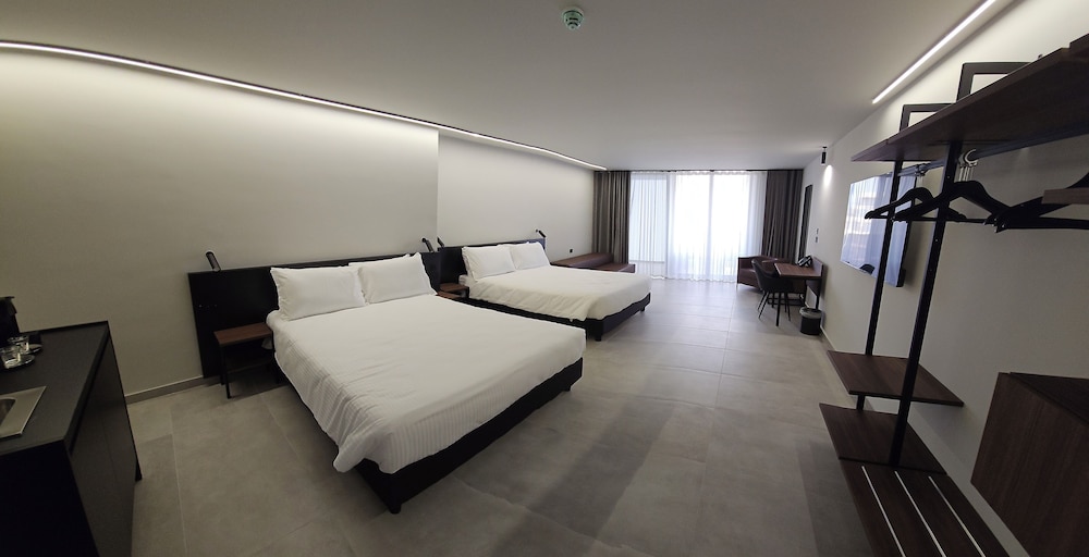 Junior Suite, Garden View