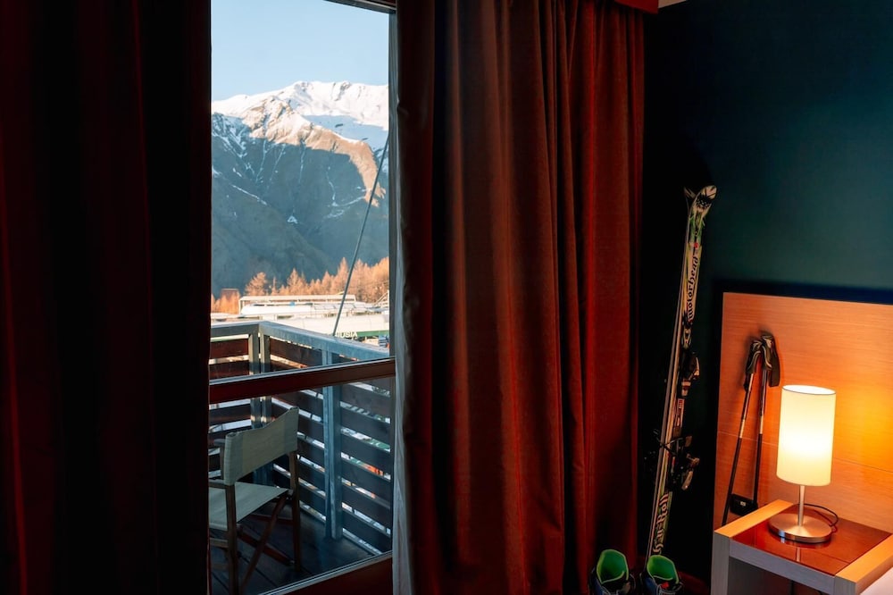 Superior Suite, Mountain View - Photo 4