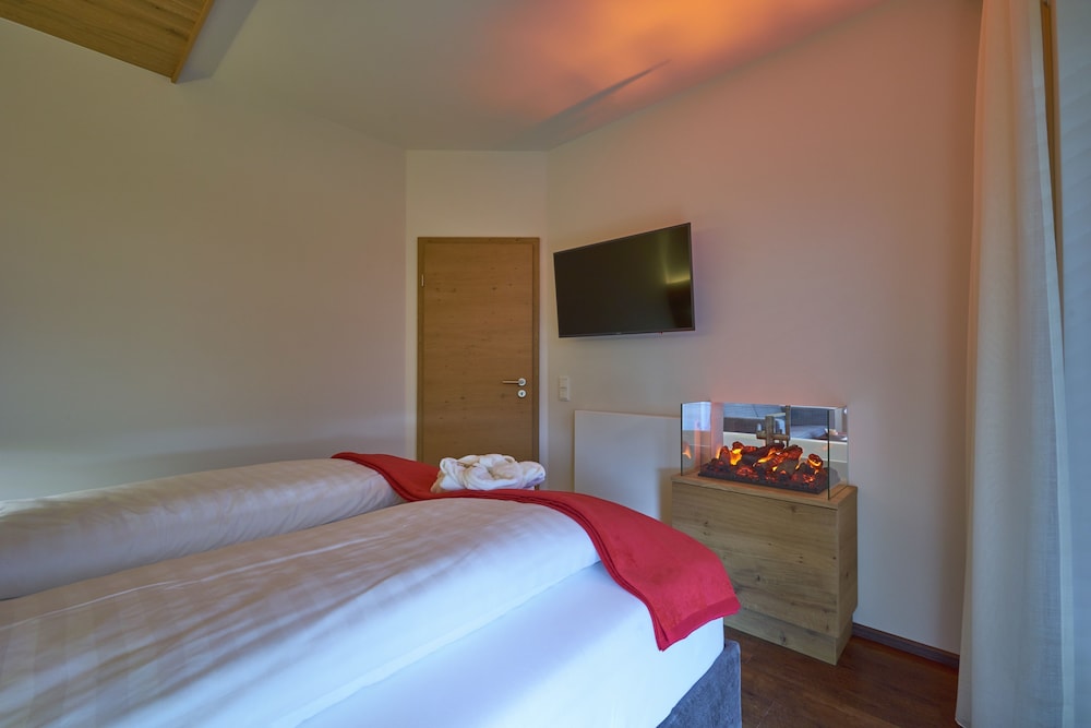 Deluxe Studio, 1 Bedroom, Bathtub, Garden View (Cox Orange) photo 2