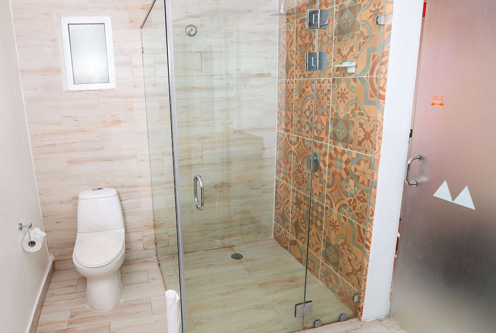 Room, 2 Double Beds, Ocean View photo 3