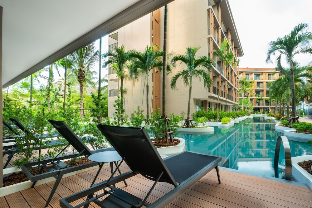 Superior Pool Access - Photo 4