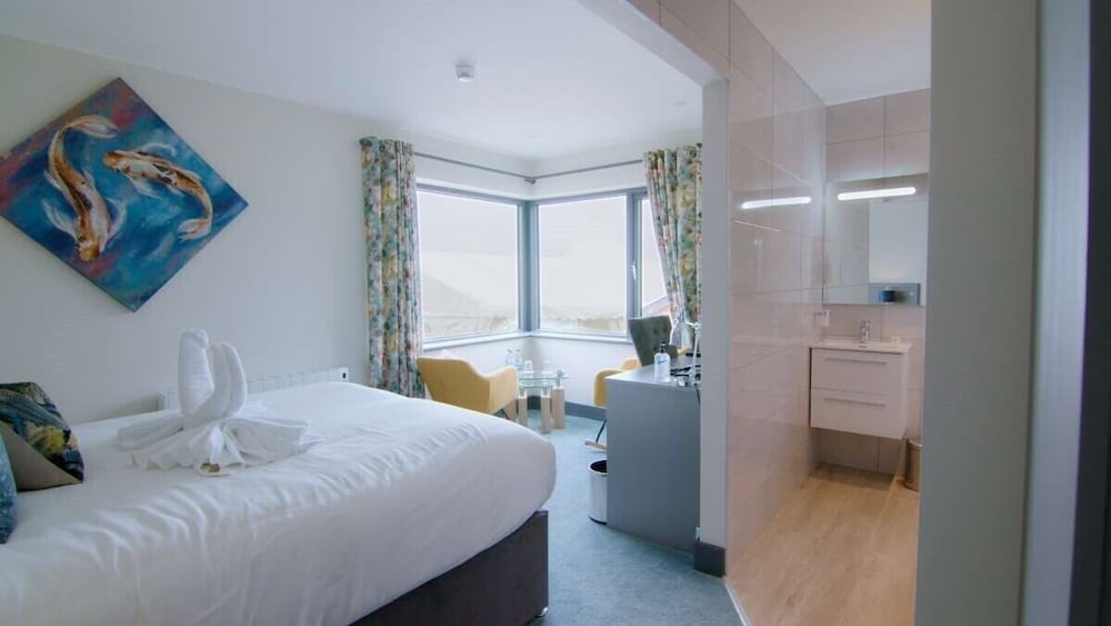 Deluxe Double Room, Beach View photo 1