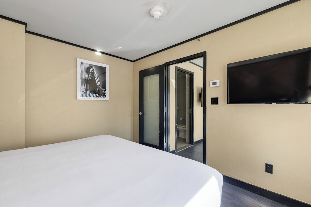 The Manhattan Suite photo 3