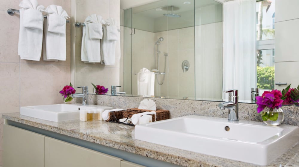 Corner Suite, 1 Bedroom, Oceanfront