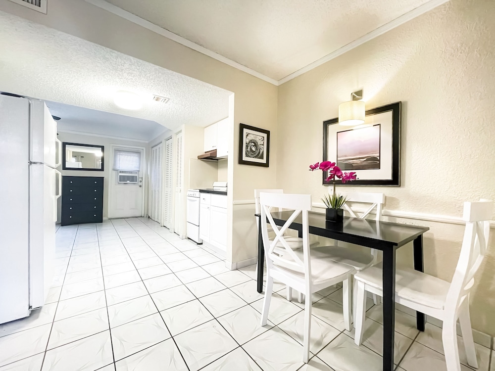 Superior Suite, 1 Bedroom, Ground Floor - Photo 2