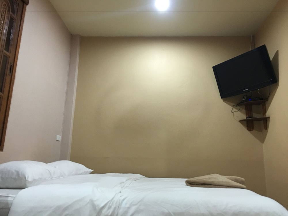 Triple Room A/C photo 3