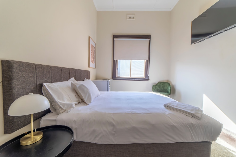 Standard Double Room, Balcony photo 2
