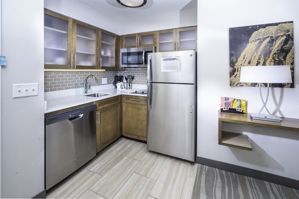 Studio Suite, 1 King Bed with Sofa bed, Accessible, Kitchen (Communications) - Photo 4