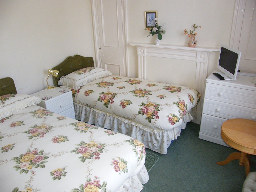 Basic Double or Twin Room photo 3