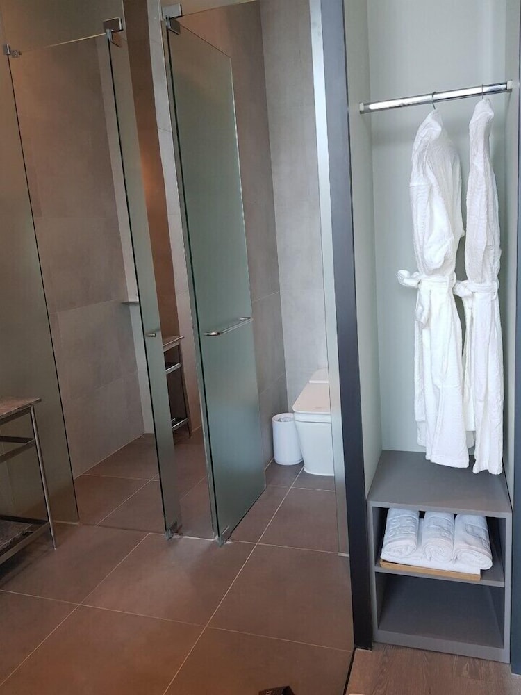 Deluxe Room - Photo 3