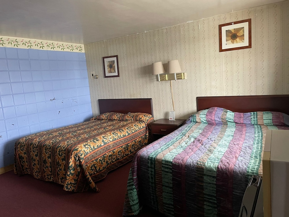 Room, 2 Double Beds, Smoking photo 2