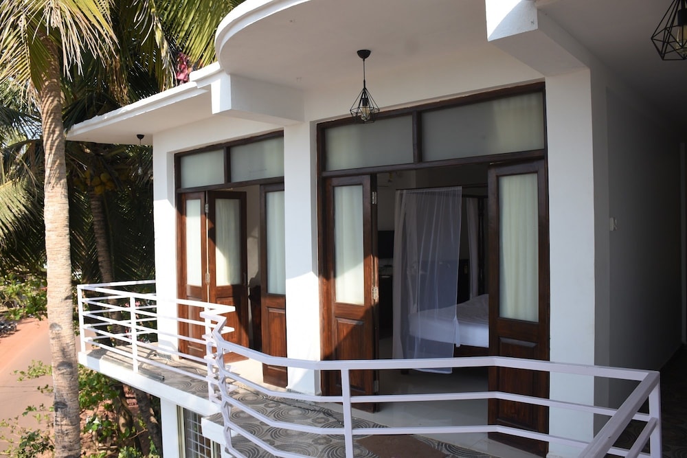 Superior Double Room, 1 King Bed, Ocean View photo 2