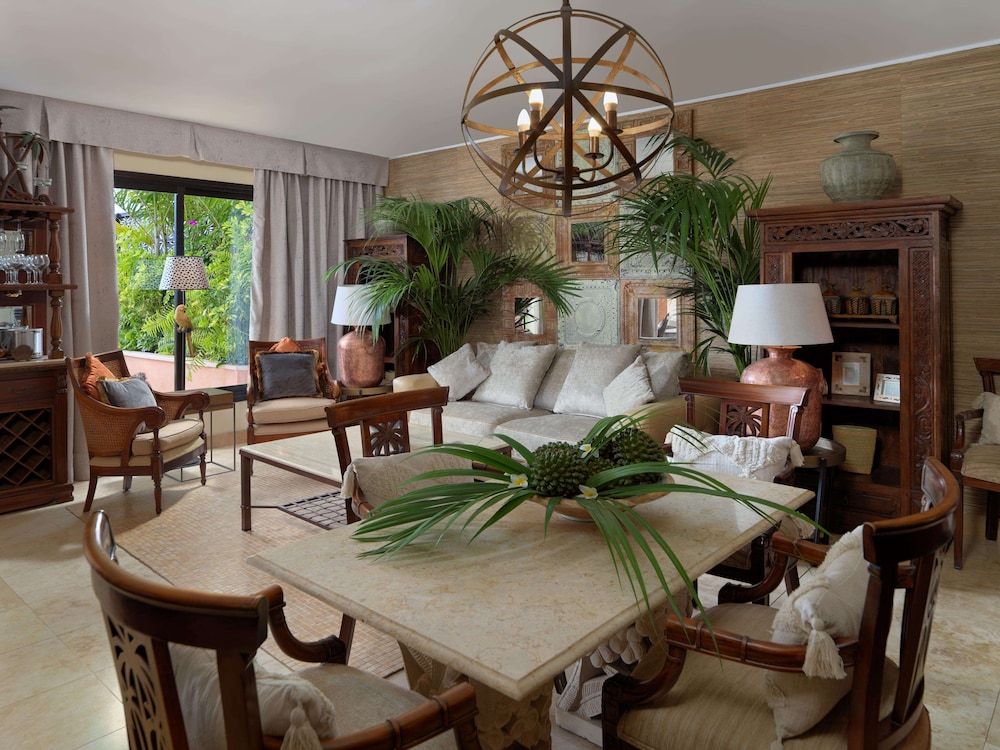 3 bedroom Imperial Villa (with private heated pool)