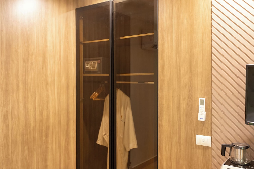 Deluxe Double or Twin Room, Pyramids View photo 3