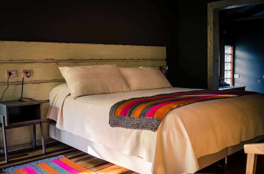 Suite, 1 King Bed, Jetted Tub, Garden View photo 1