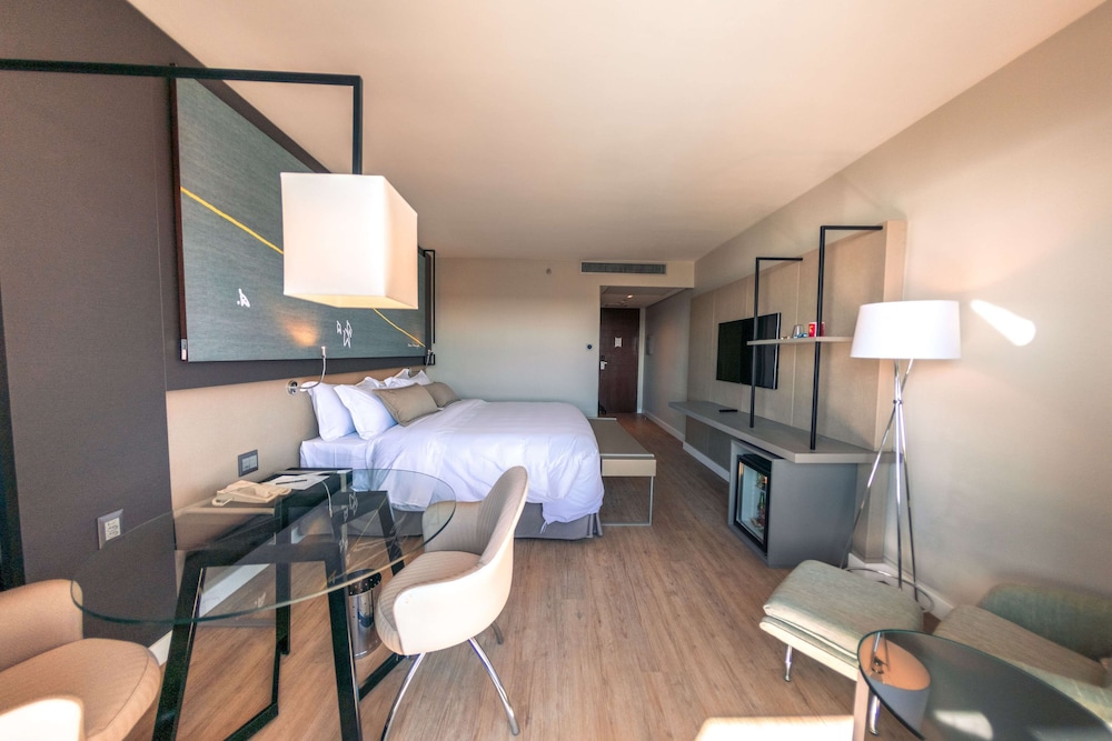 Superior Room, 1 King Bed - Photo 8