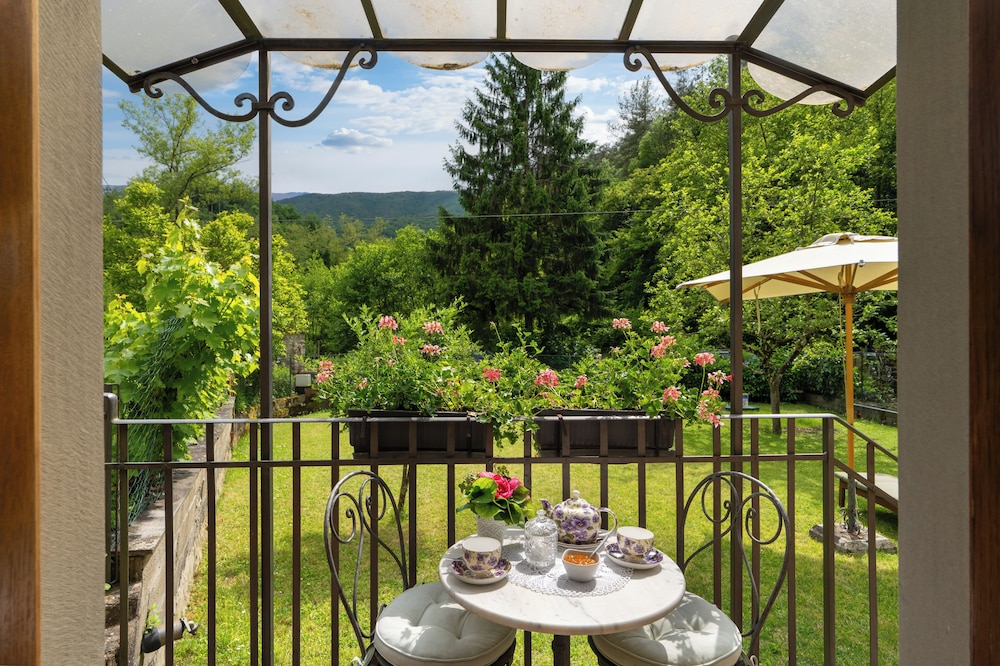 Villa, Garden View photo 2