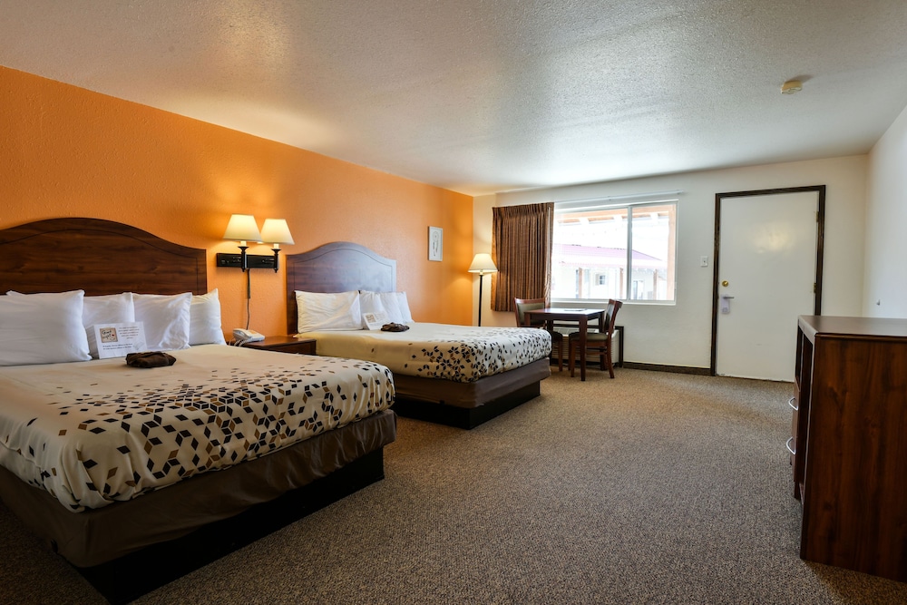 Premium Room, 2 Queen Beds, Non Smoking photo 2