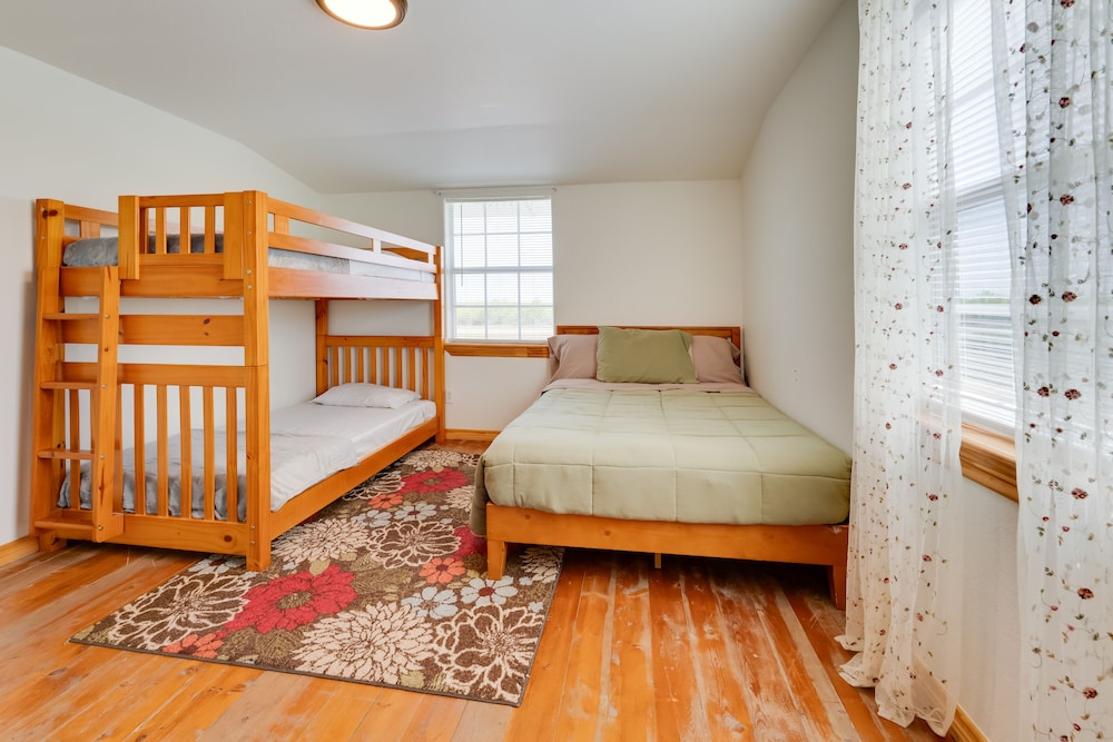 House (4 Bedrooms) photo 3