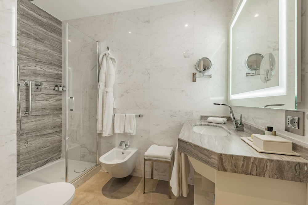 Suite, 2 Bedrooms thumbnail 5