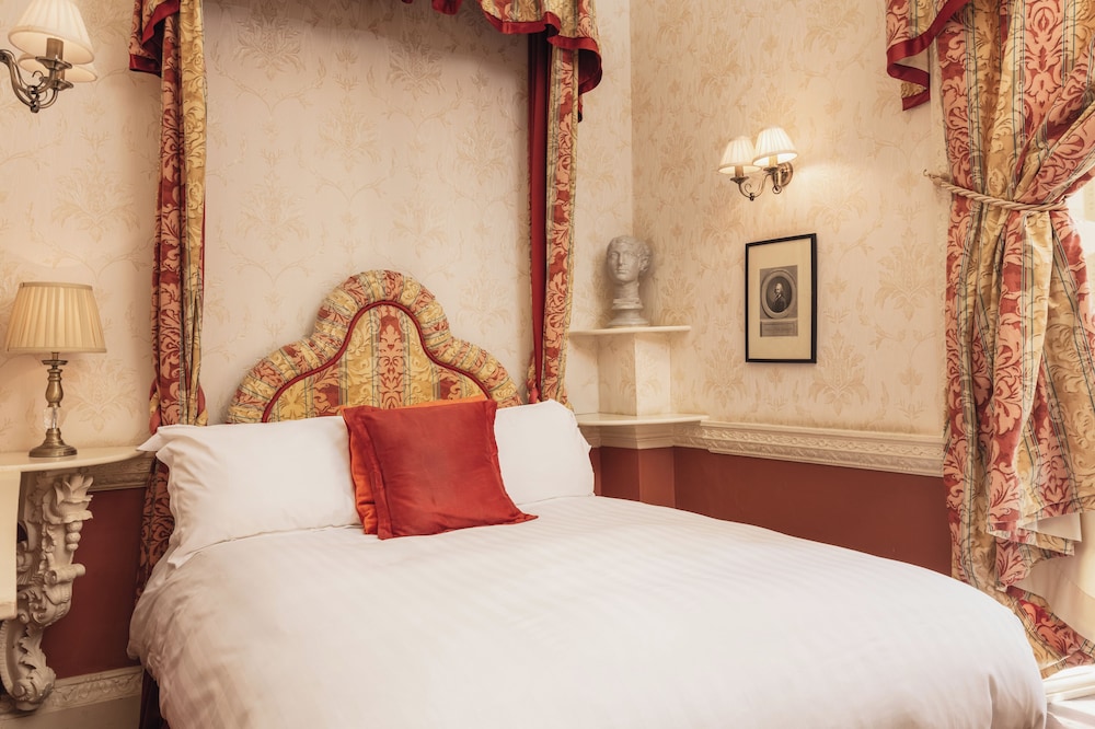 Castle Classic Room - Photo 8