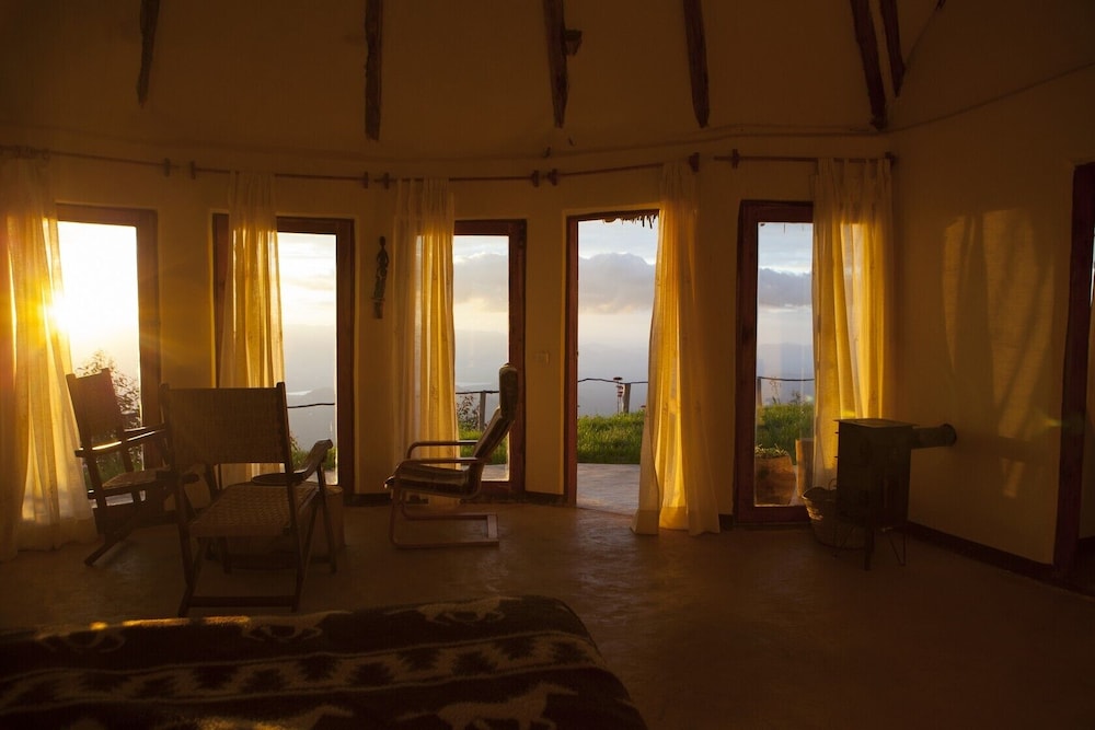 Honeymoon Studio Suite photo 1