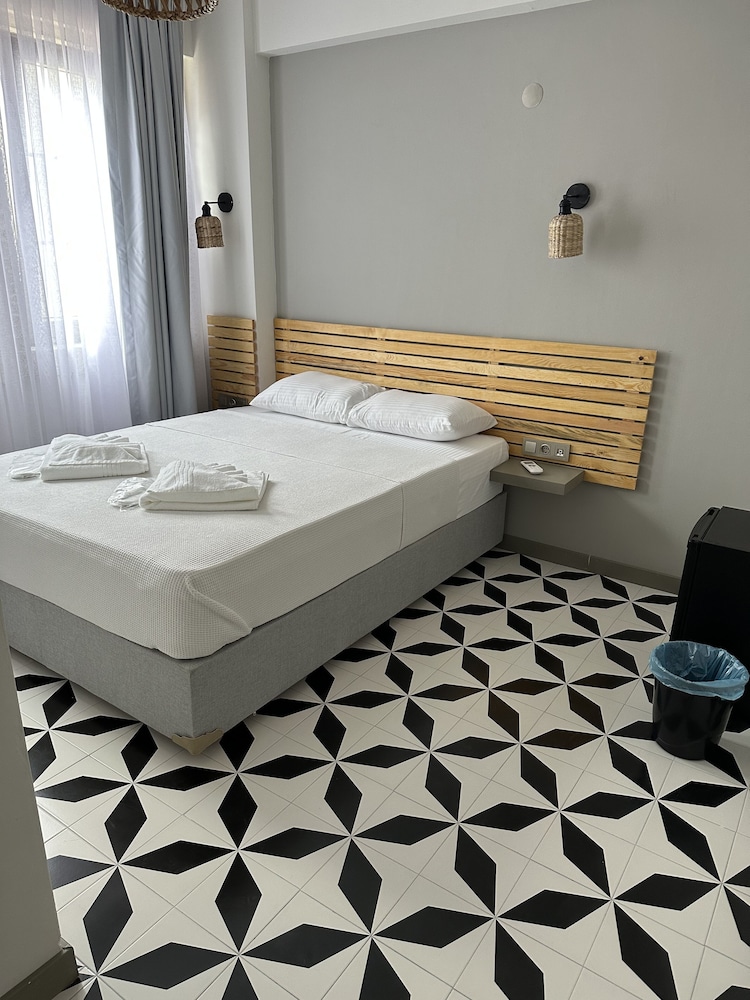 Junior Double Room, Ground Floor