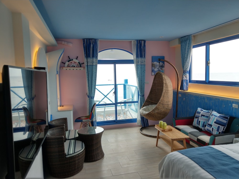 Comfort Double Room, 1 Queen Bed, Ocean View, Sea Facing photo 3