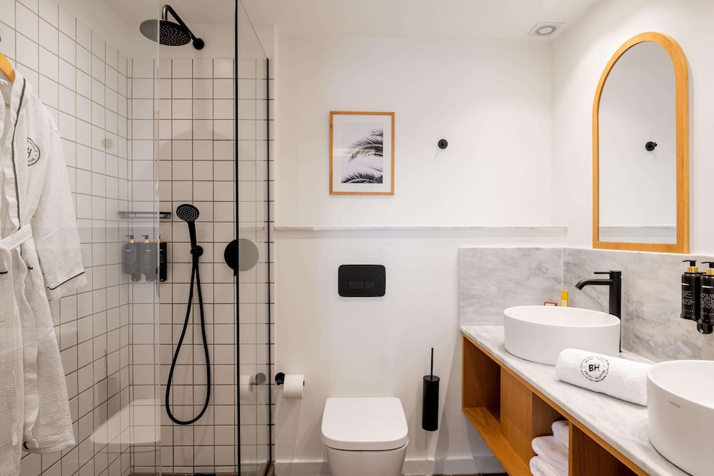 King Suite, Sea View - Photo 16
